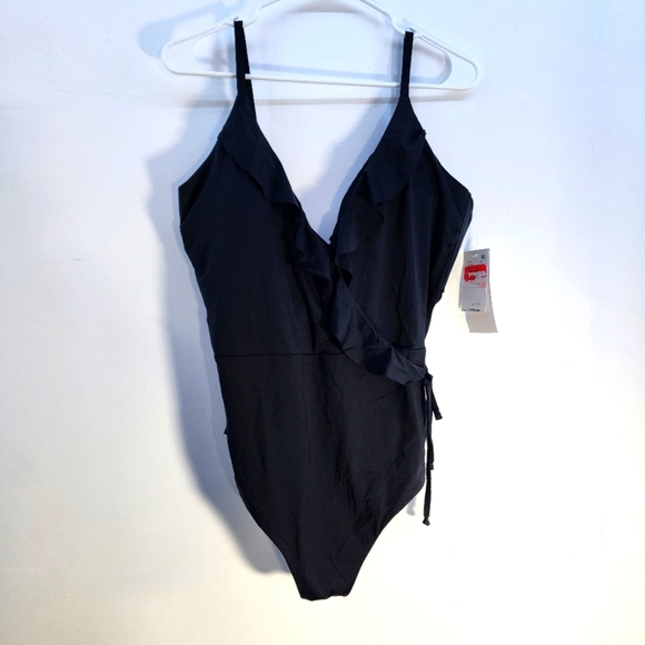 Becca One Piece Swim Suit NWT Size 2X Black - Picture 1 of 6